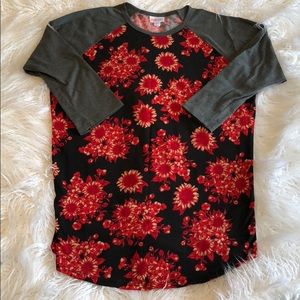 ⚾️⚾️Baseball style T⚾️⚾️ w/ 3/4 sleeves ⚾️⚾️